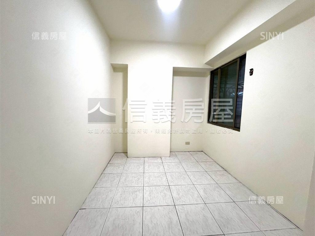 長安大街電梯三房房屋室內格局與周邊環境