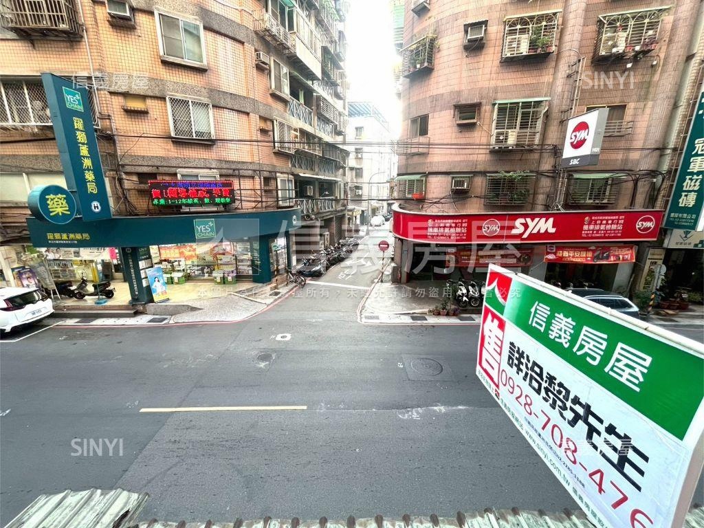 長安大街電梯三房房屋室內格局與周邊環境