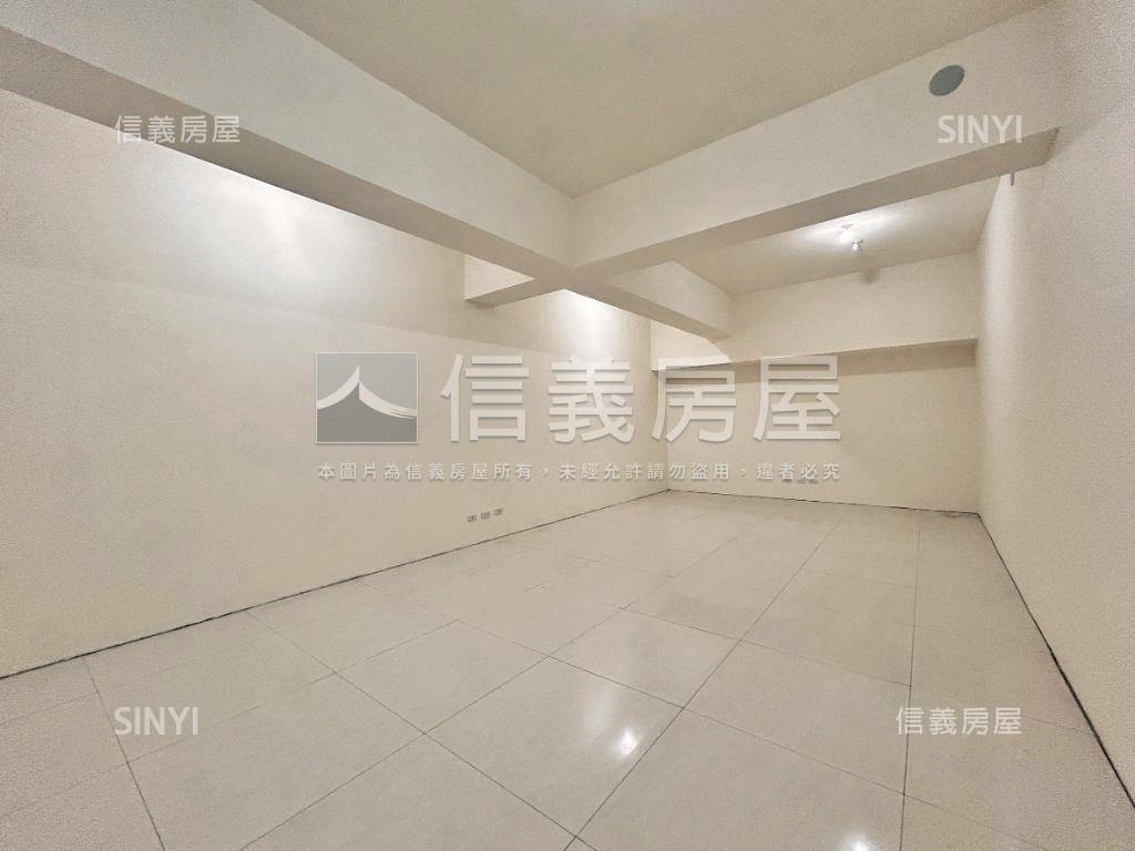 明水新創朝北店面１１３坪房屋室內格局與周邊環境