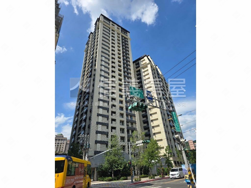 麗源富域房屋室內格局與周邊環境