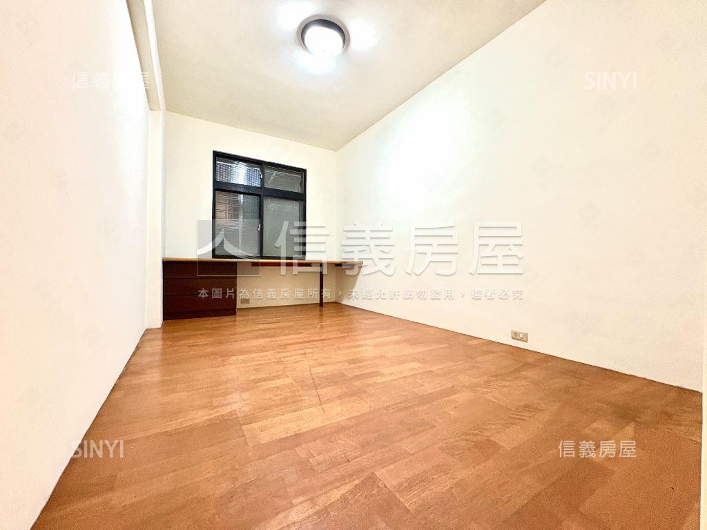 明亮典雅方正三樓房屋室內格局與周邊環境