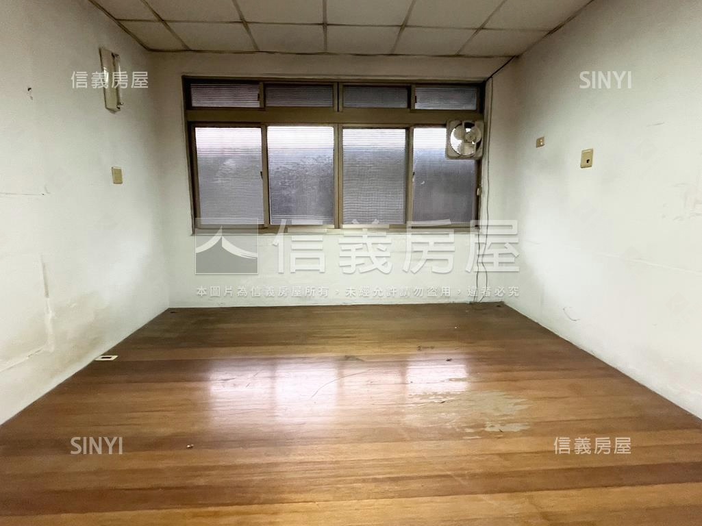 近文化中心活巷透天房屋室內格局與周邊環境