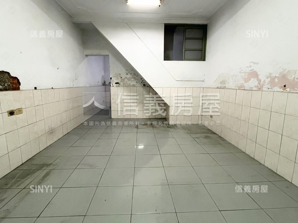 近文化中心活巷透天房屋室內格局與周邊環境