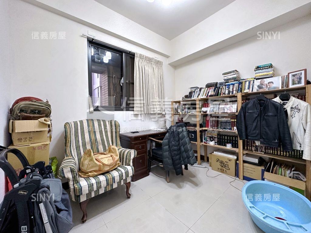 首選！坤悅兩房面足球場房屋室內格局與周邊環境