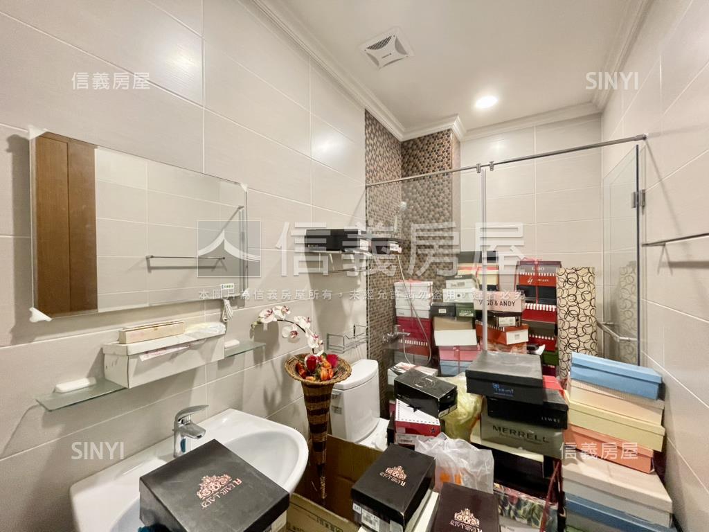 海佃路銀行旁奢華店住透天房屋室內格局與周邊環境