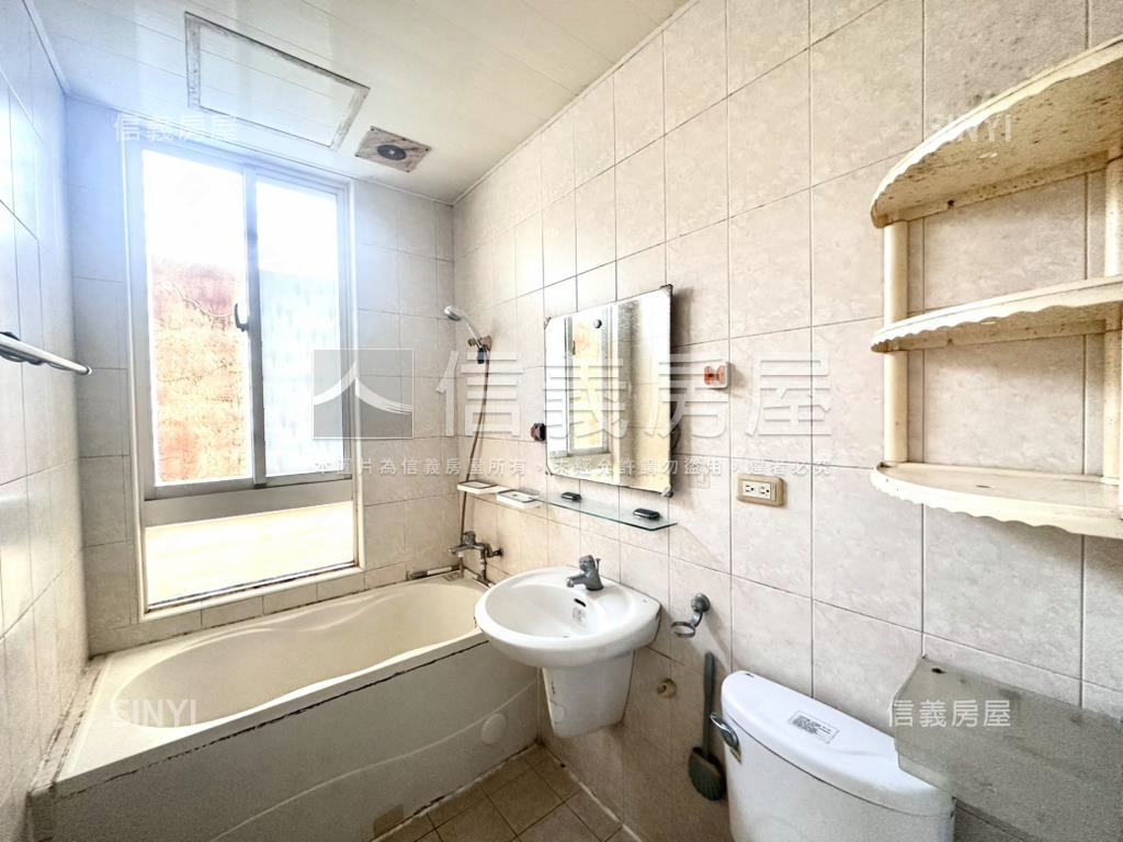 長樂花園露臺美四房房屋室內格局與周邊環境