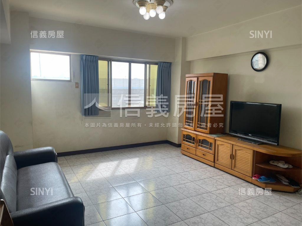 河岸邊間景觀三房房屋室內格局與周邊環境