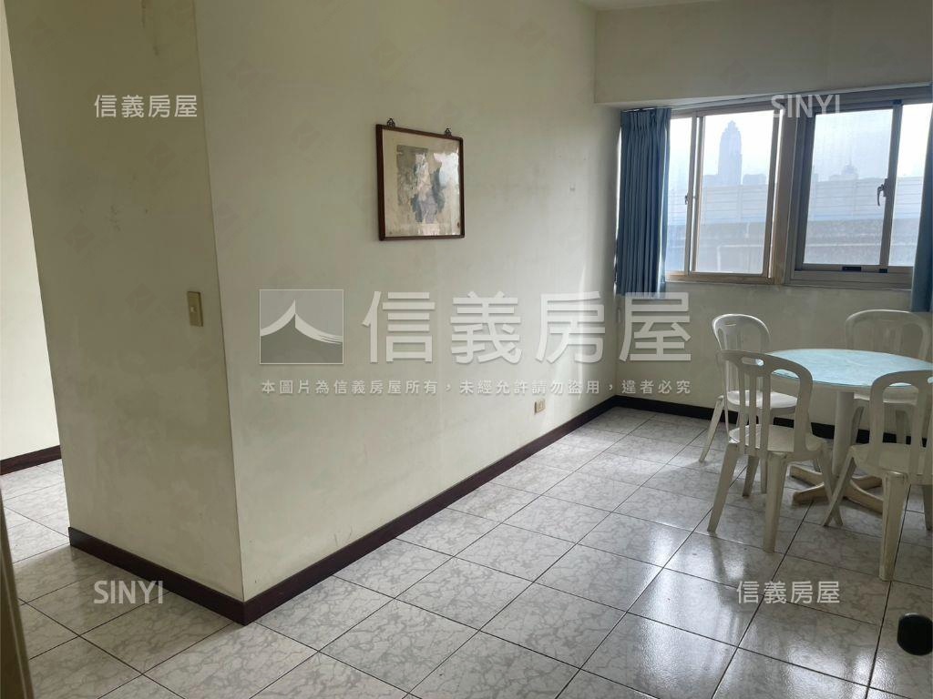 河岸邊間景觀三房房屋室內格局與周邊環境