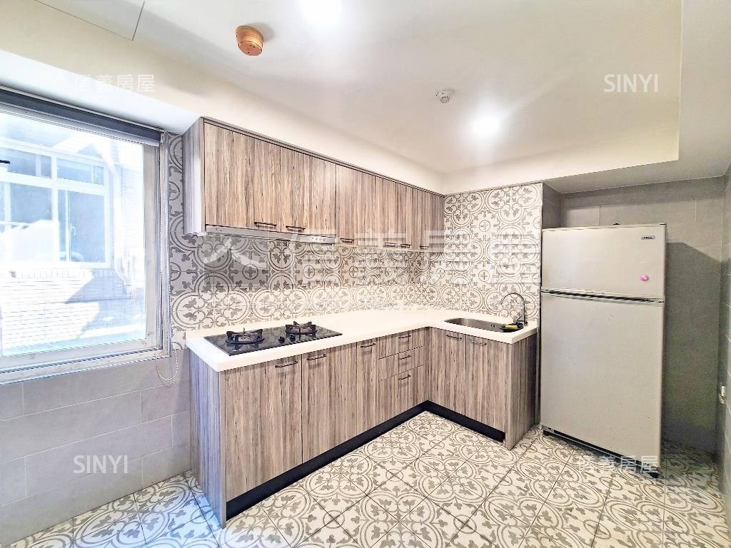 城市大亨４房車位房屋室內格局與周邊環境