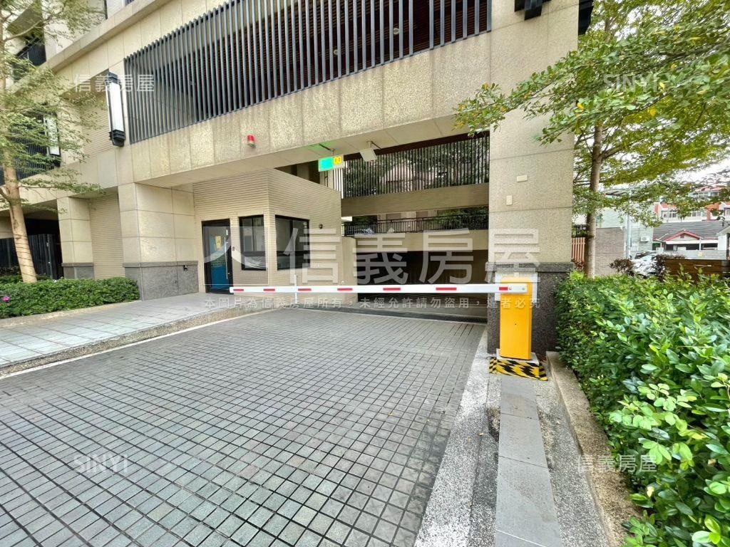 近捷運兩房車位房屋室內格局與周邊環境