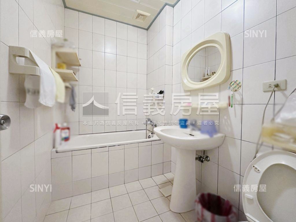 挑高方正大三房免爬房屋室內格局與周邊環境