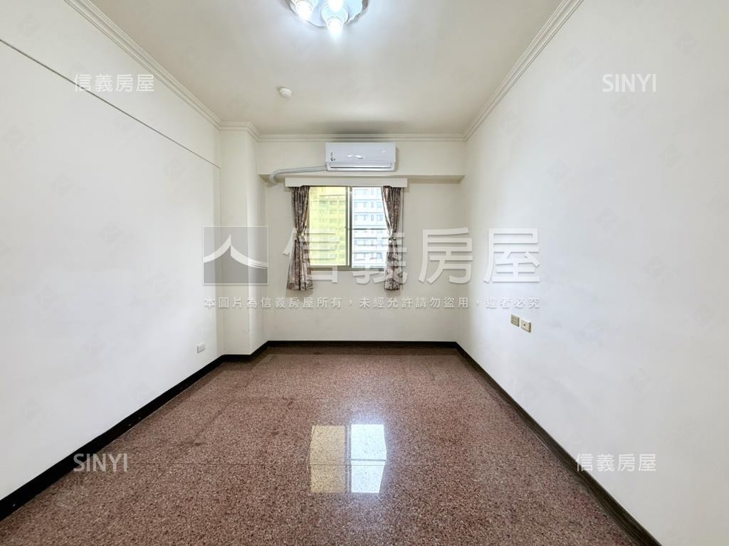 土城家樂福採光大三房車位房屋室內格局與周邊環境