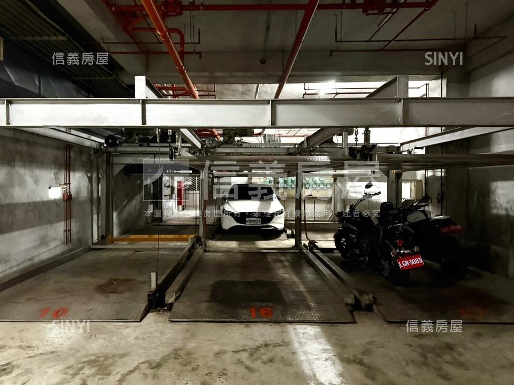 土城家樂福採光大三房車位房屋室內格局與周邊環境