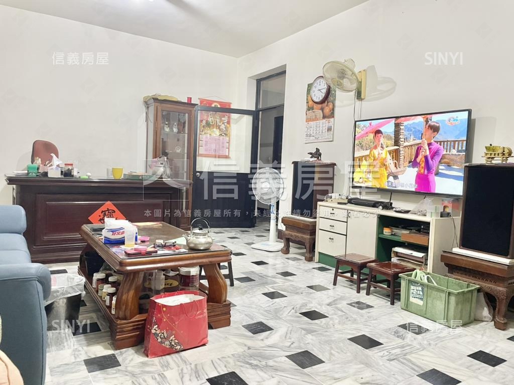 大展鴻圖稀有面寬大一樓房屋室內格局與周邊環境