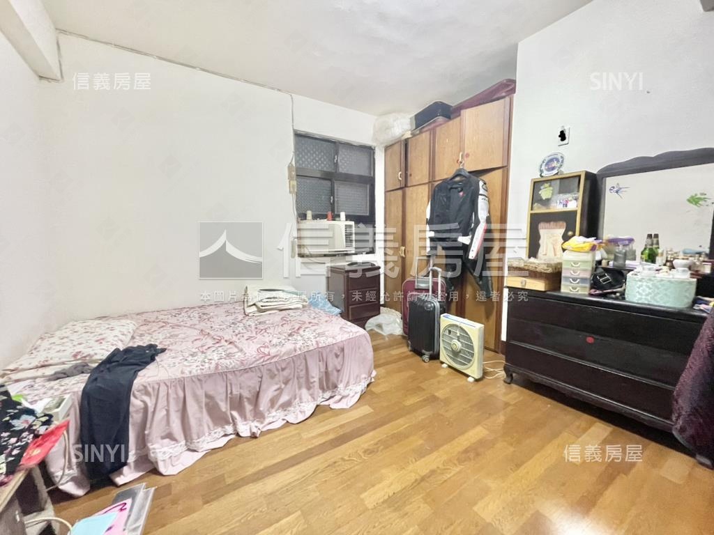 大展鴻圖稀有面寬大一樓房屋室內格局與周邊環境