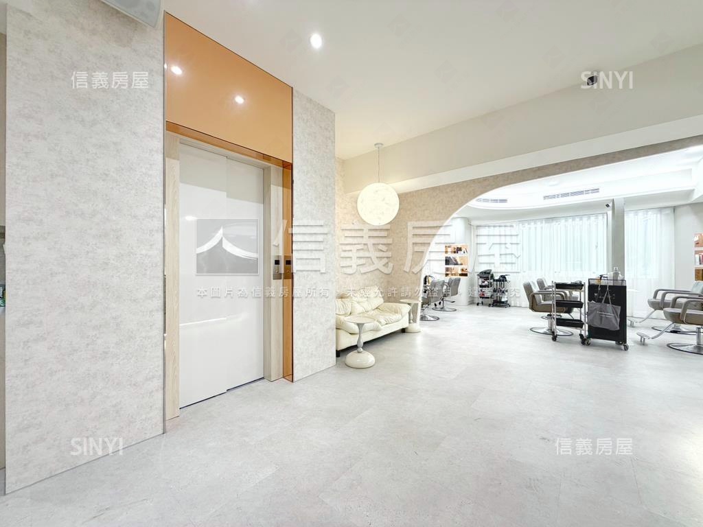 巨蛋．內有電梯．面寬店面房屋室內格局與周邊環境