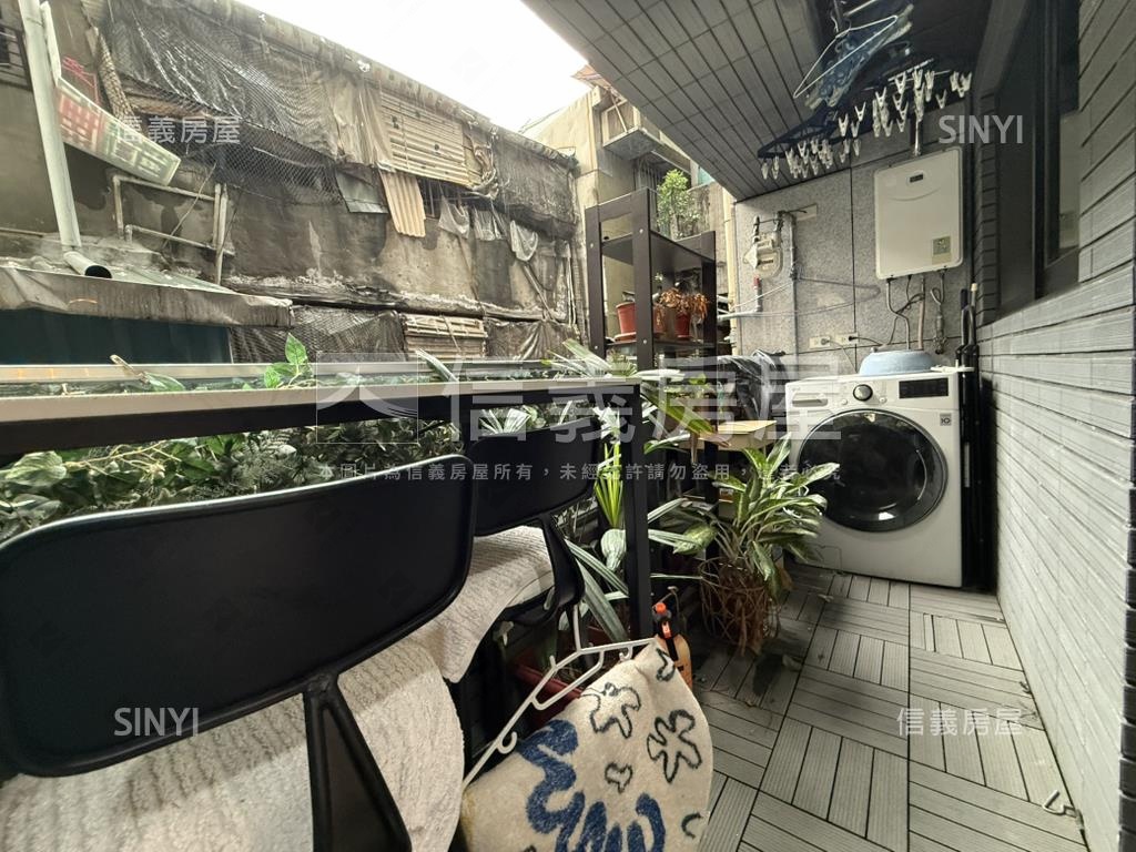 西門小時代裝潢美屋房屋室內格局與周邊環境