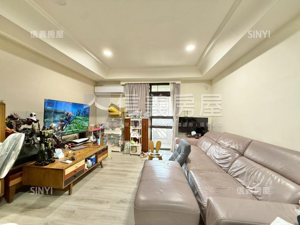 近車站城中城精品三房房屋室內格局與周邊環境