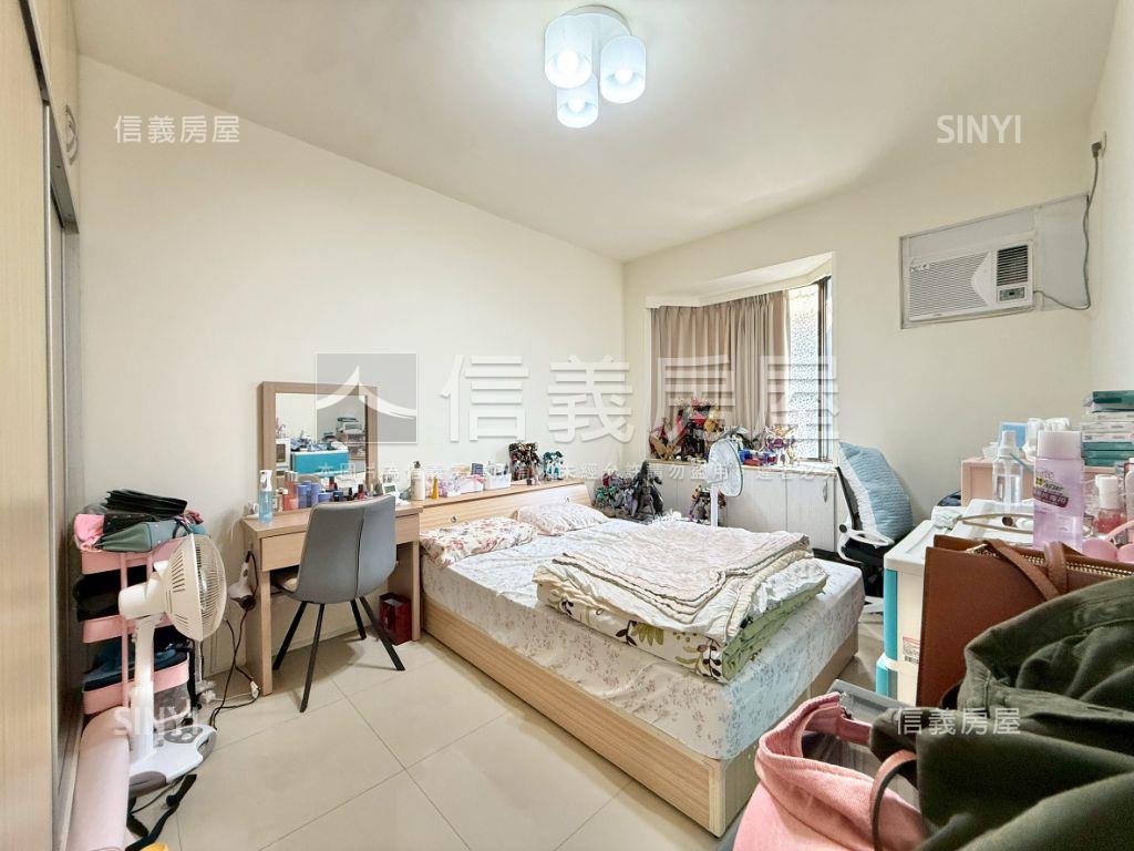 近車站城中城精品三房房屋室內格局與周邊環境