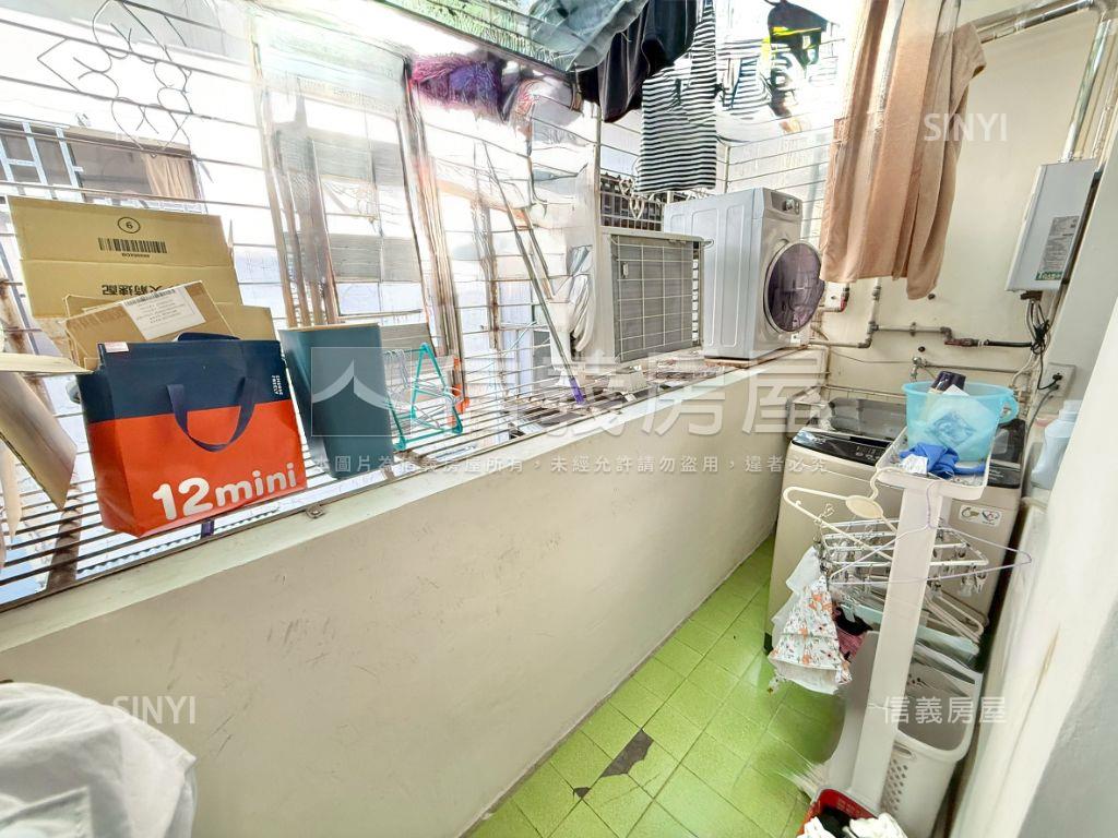 近車站城中城精品三房房屋室內格局與周邊環境