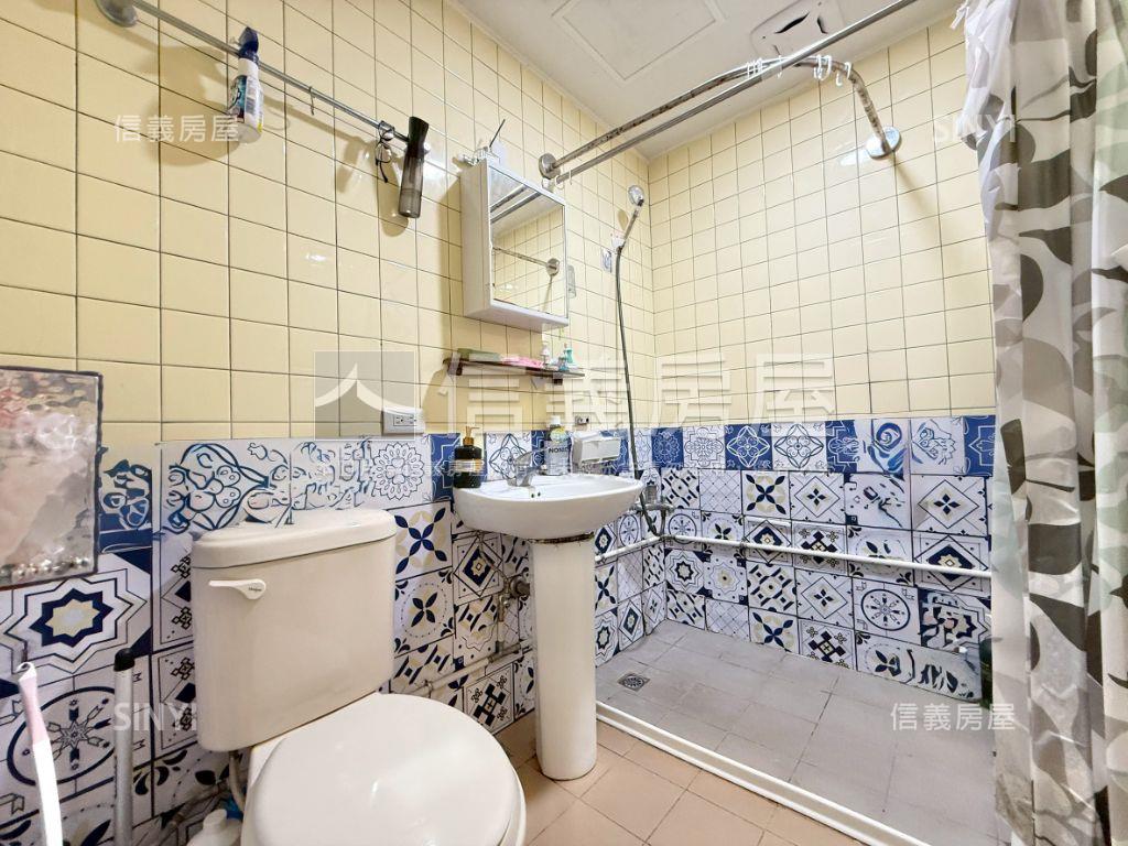 近車站城中城精品三房房屋室內格局與周邊環境