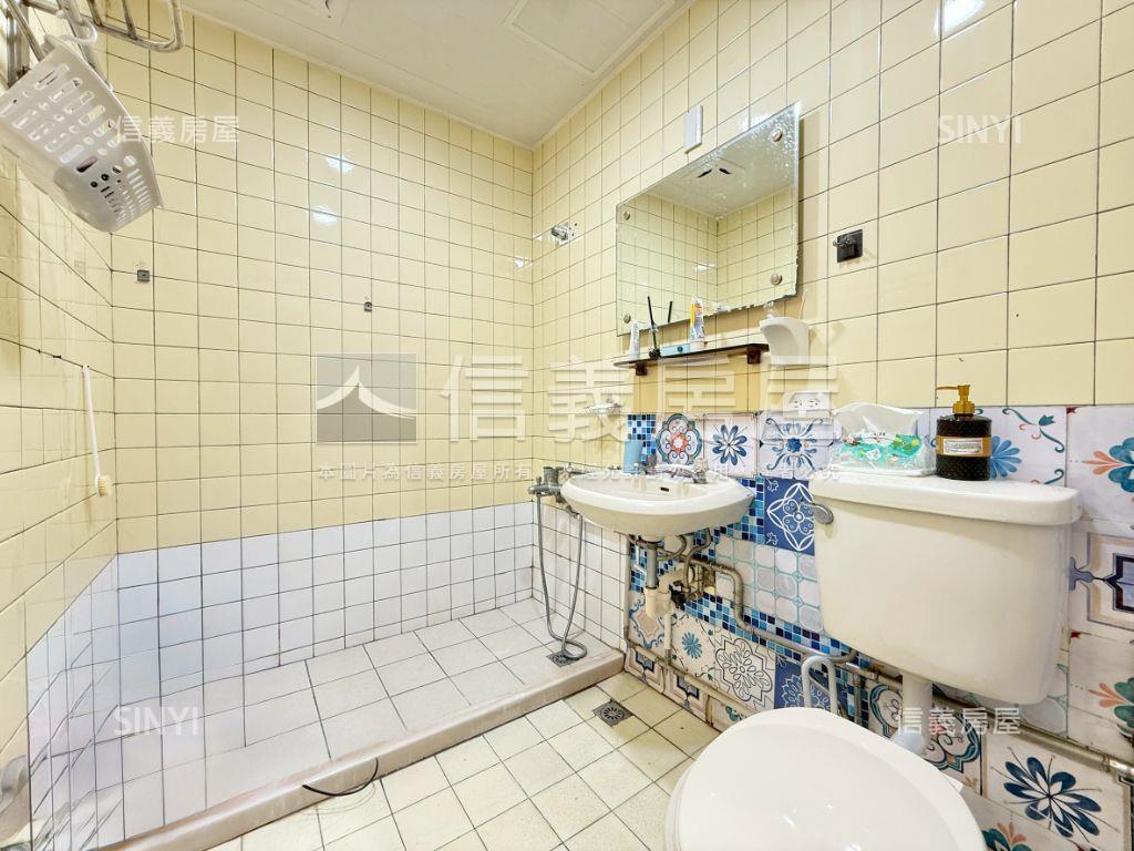 近車站城中城精品三房房屋室內格局與周邊環境