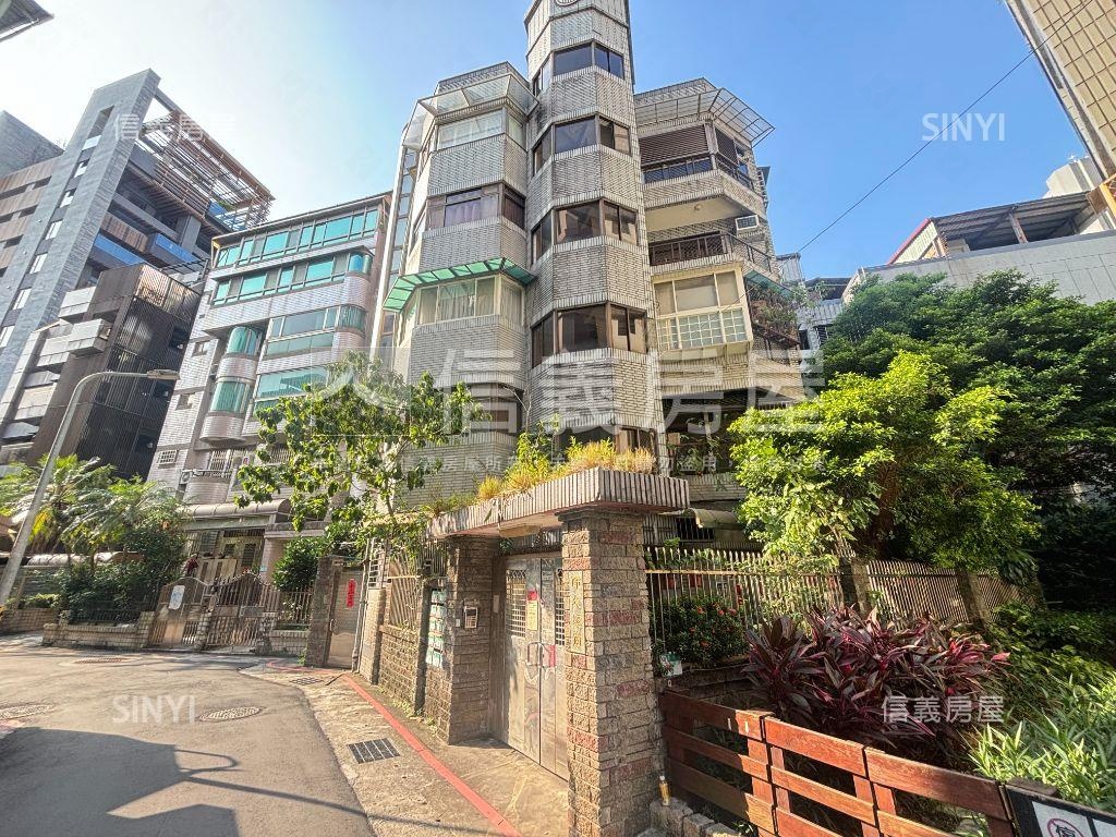 誠意出售捷運金華冠德三樓房屋室內格局與周邊環境