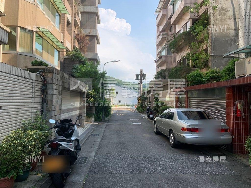 獨家Ｙ２７站附近地下室房屋室內格局與周邊環境