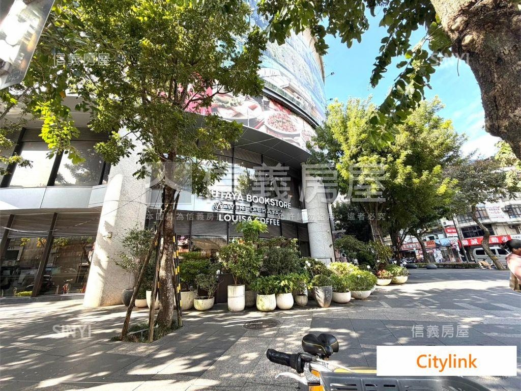 宏泰巨星獨立權狀坡道平面房屋室內格局與周邊環境