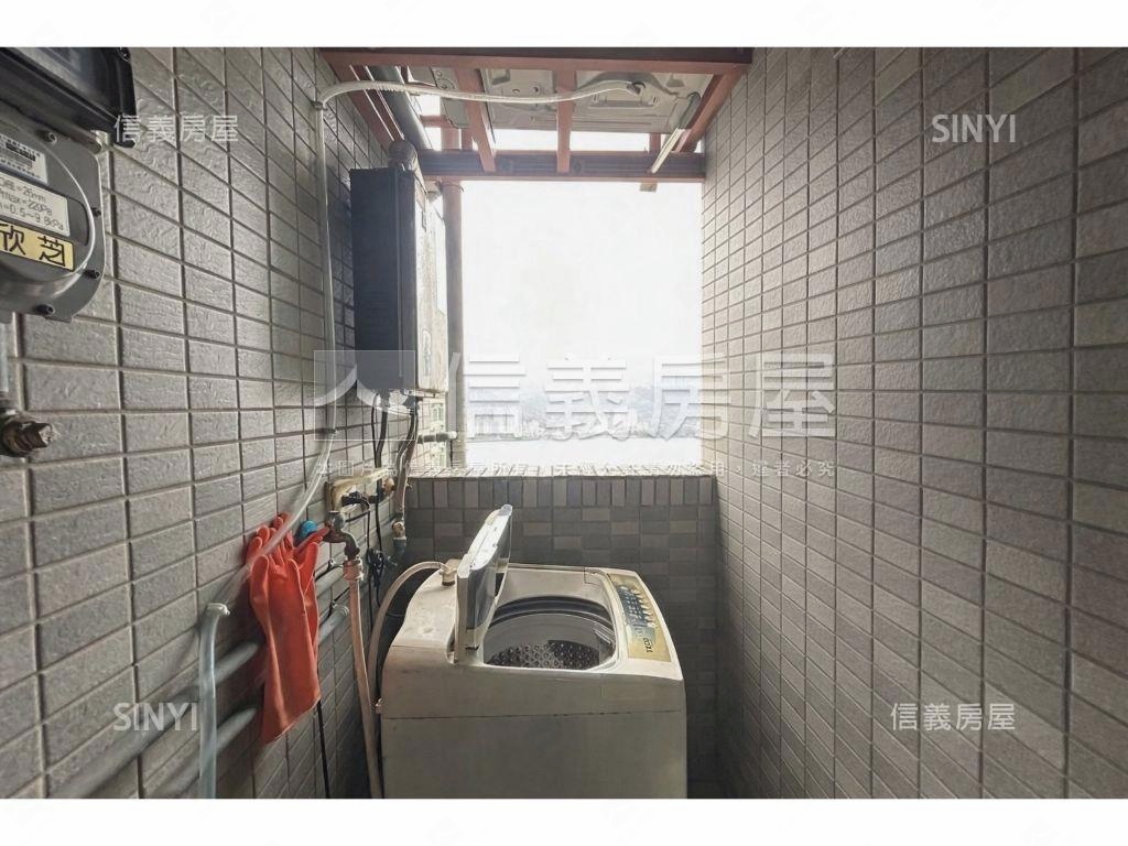 南加州Ｂ棟２２樓正面河景房屋室內格局與周邊環境