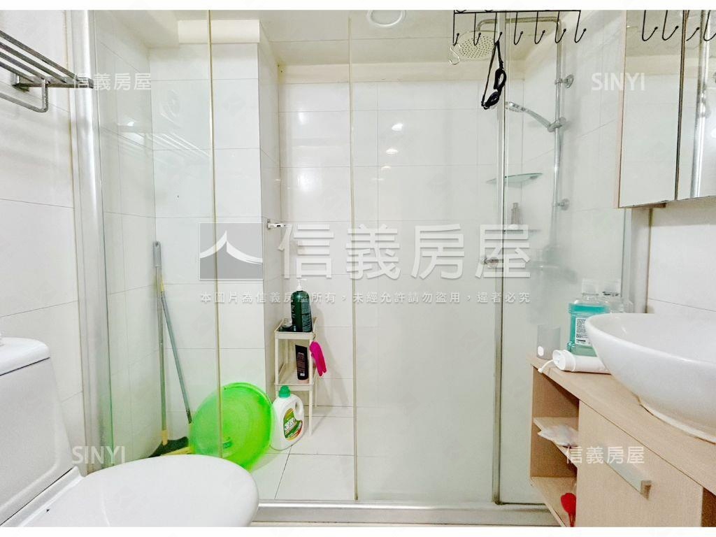 南加州Ｂ棟２２樓正面河景房屋室內格局與周邊環境