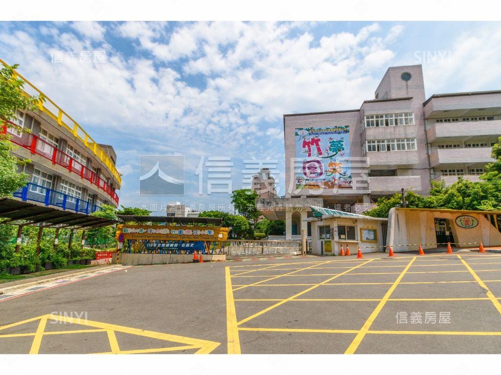 南加州Ｂ棟２２樓正面河景房屋室內格局與周邊環境