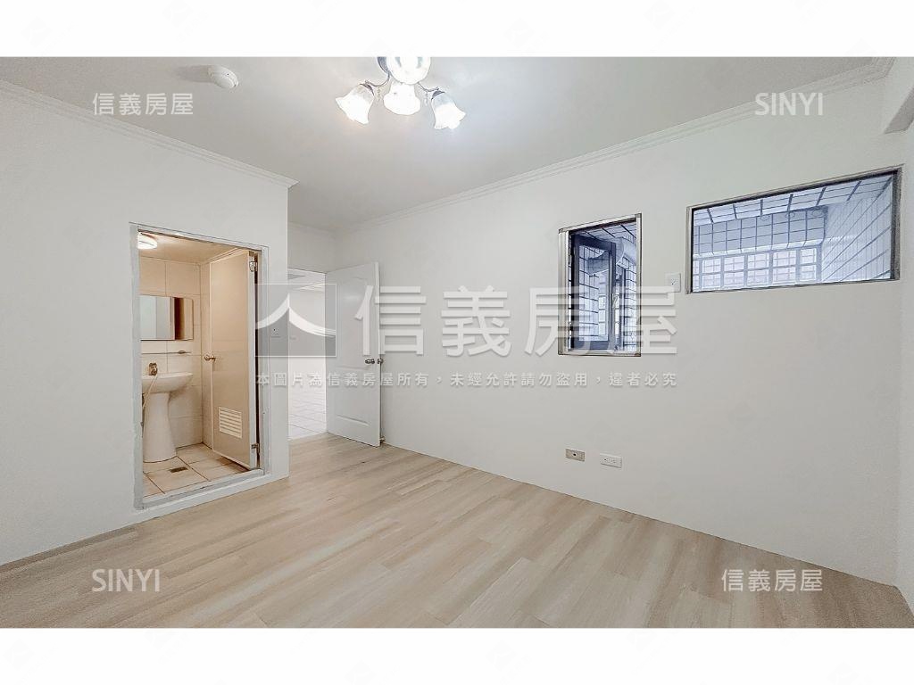 文心百利３房車位房屋室內格局與周邊環境