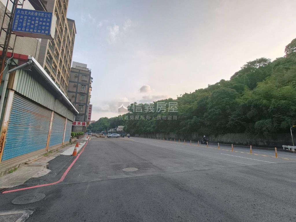 未來捷運站旁整棟出售房屋室內格局與周邊環境
