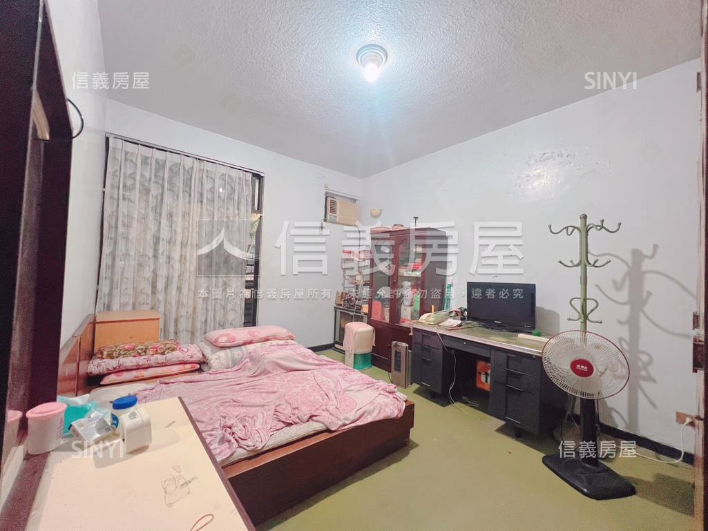 輕軌景文科大彩虹山莊透天房屋室內格局與周邊環境
