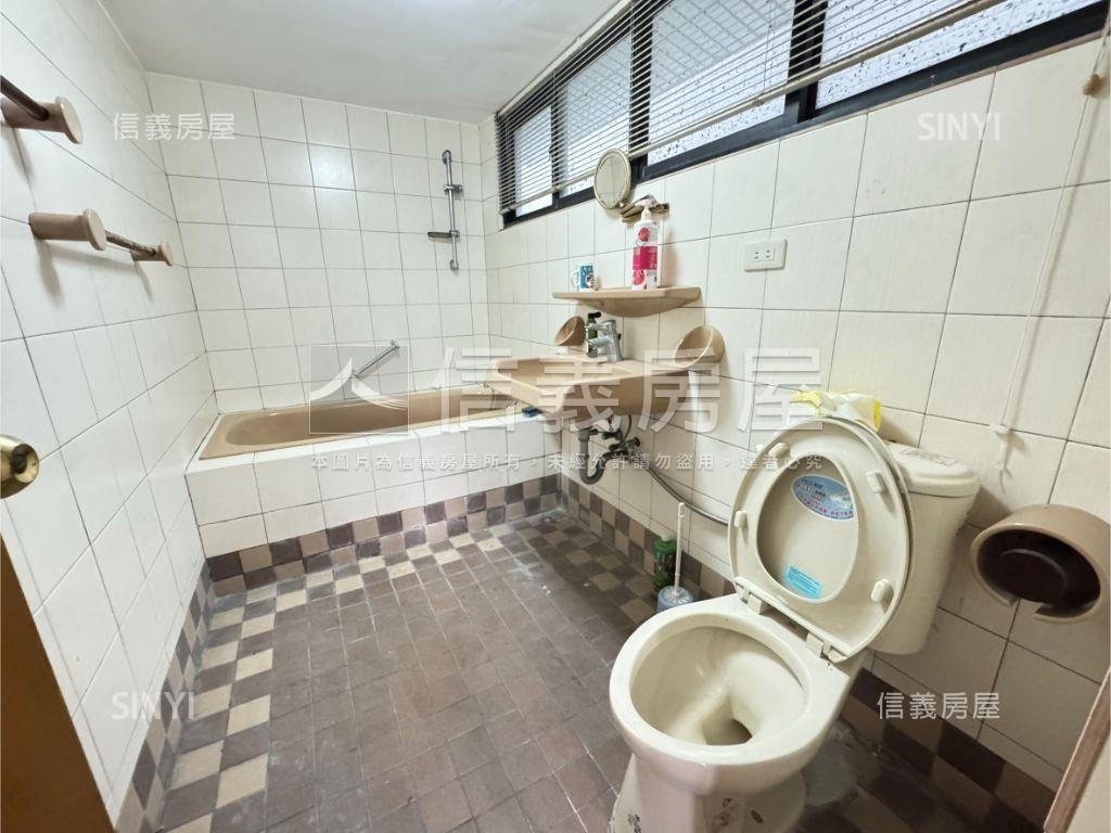 竹塘大莊園稀有出售房屋室內格局與周邊環境