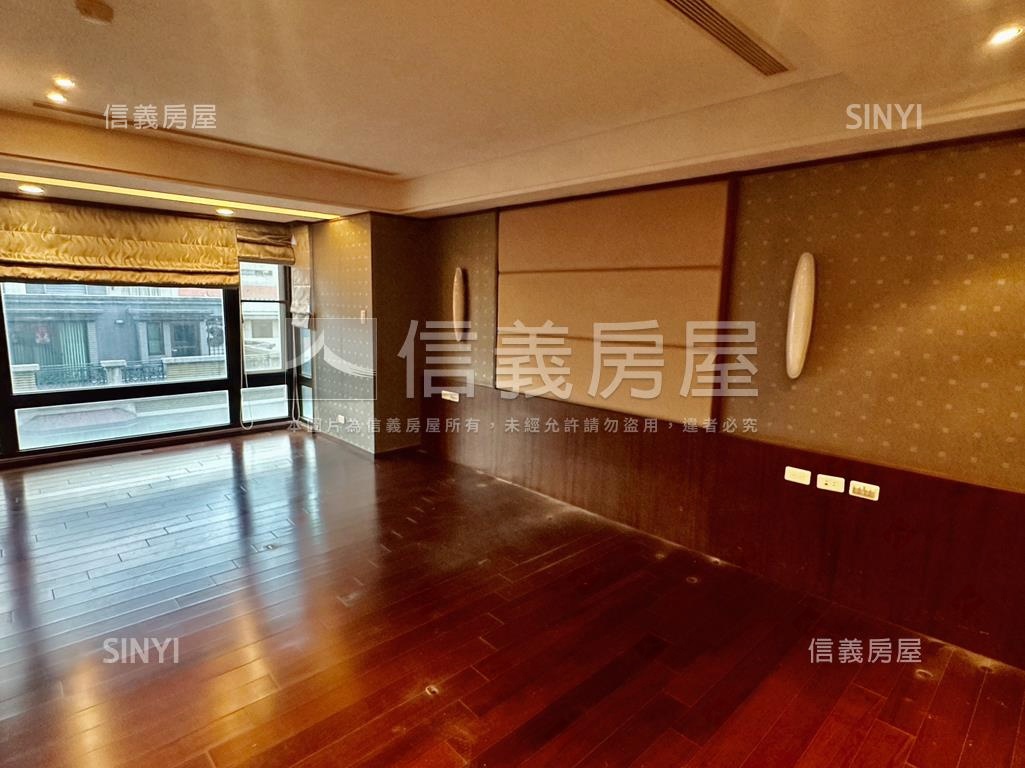 天品美屋美校樓中樓大戶房屋室內格局與周邊環境