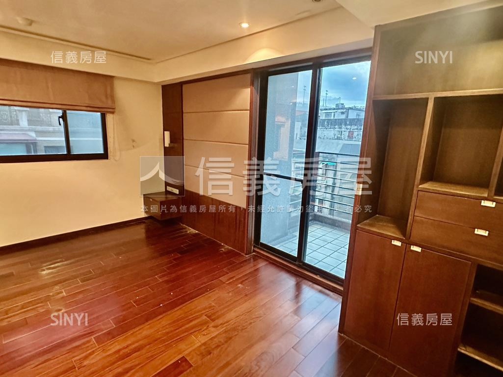 天品美屋美校樓中樓大戶房屋室內格局與周邊環境