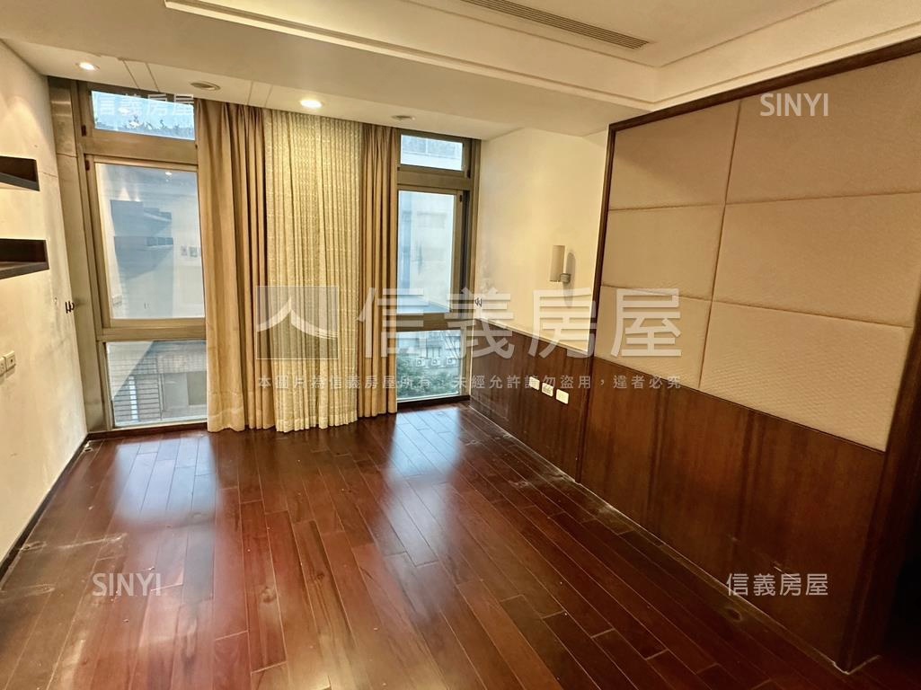 天品美屋美校樓中樓大戶房屋室內格局與周邊環境