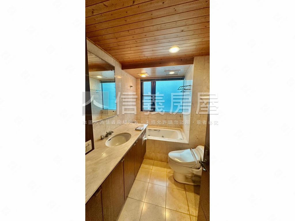 天品美屋美校樓中樓大戶房屋室內格局與周邊環境