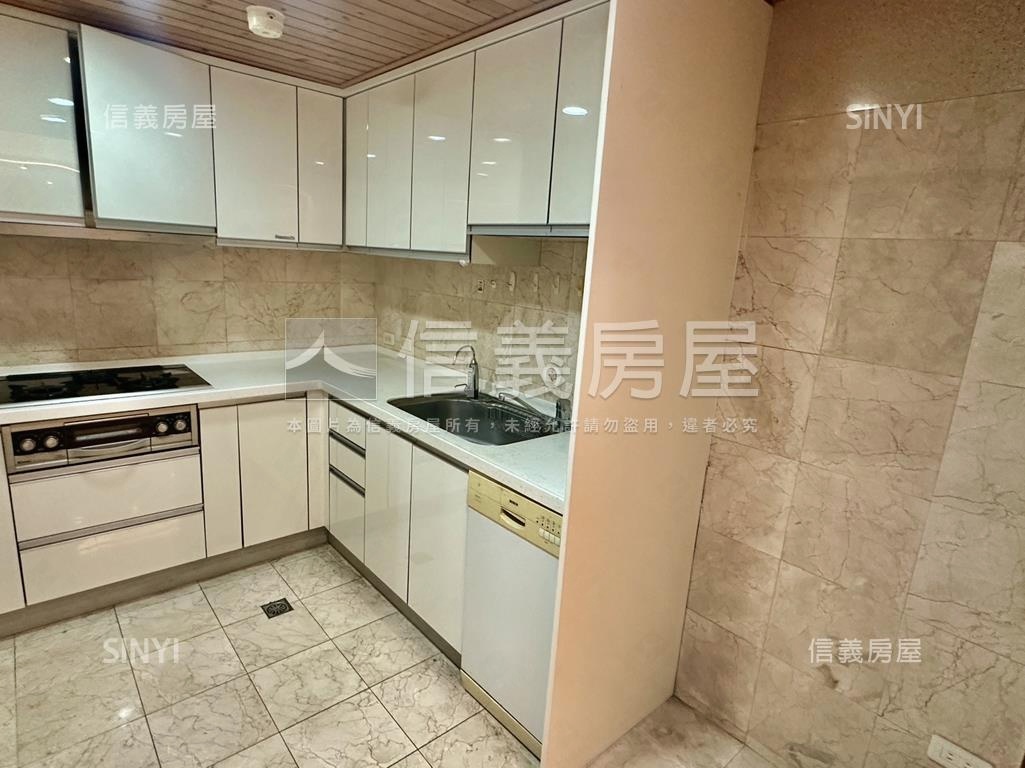 天品美屋美校樓中樓大戶房屋室內格局與周邊環境