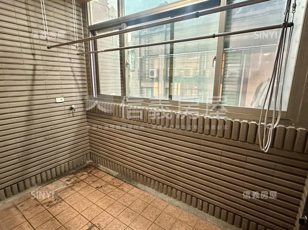 天品美屋美校樓中樓大戶房屋室內格局與周邊環境