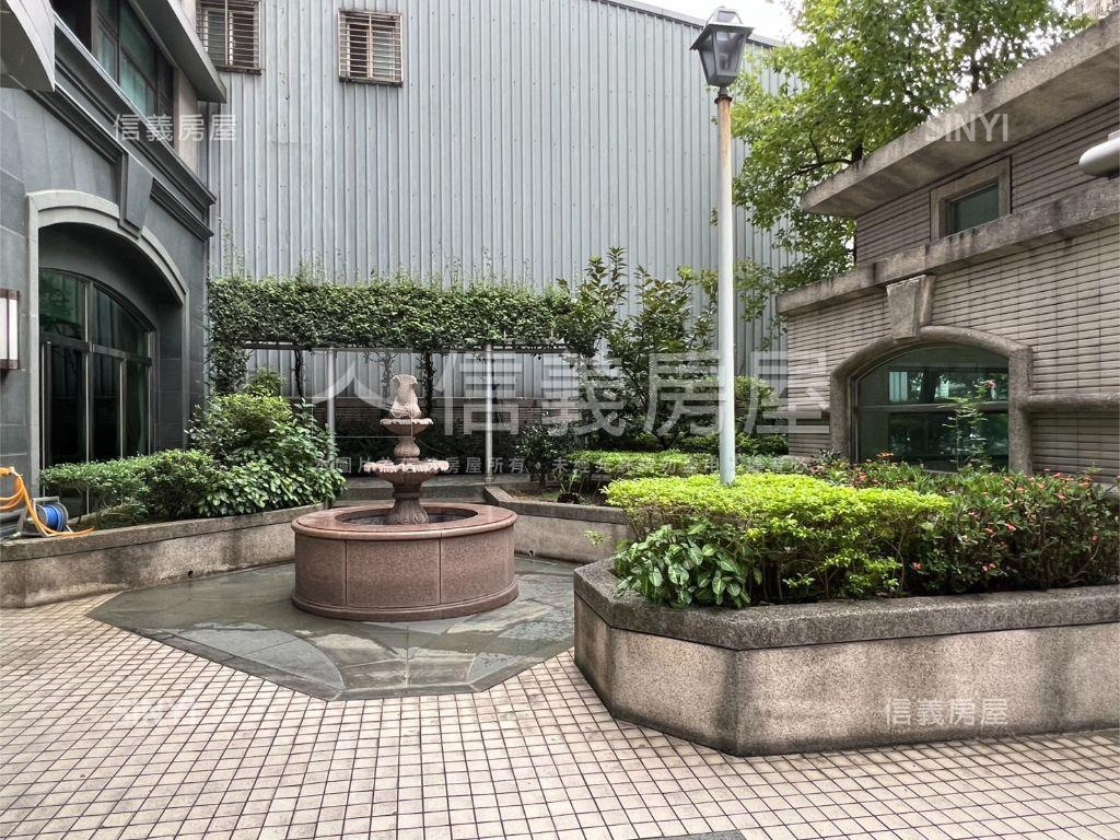 敦化學區電梯３房附車位房屋室內格局與周邊環境