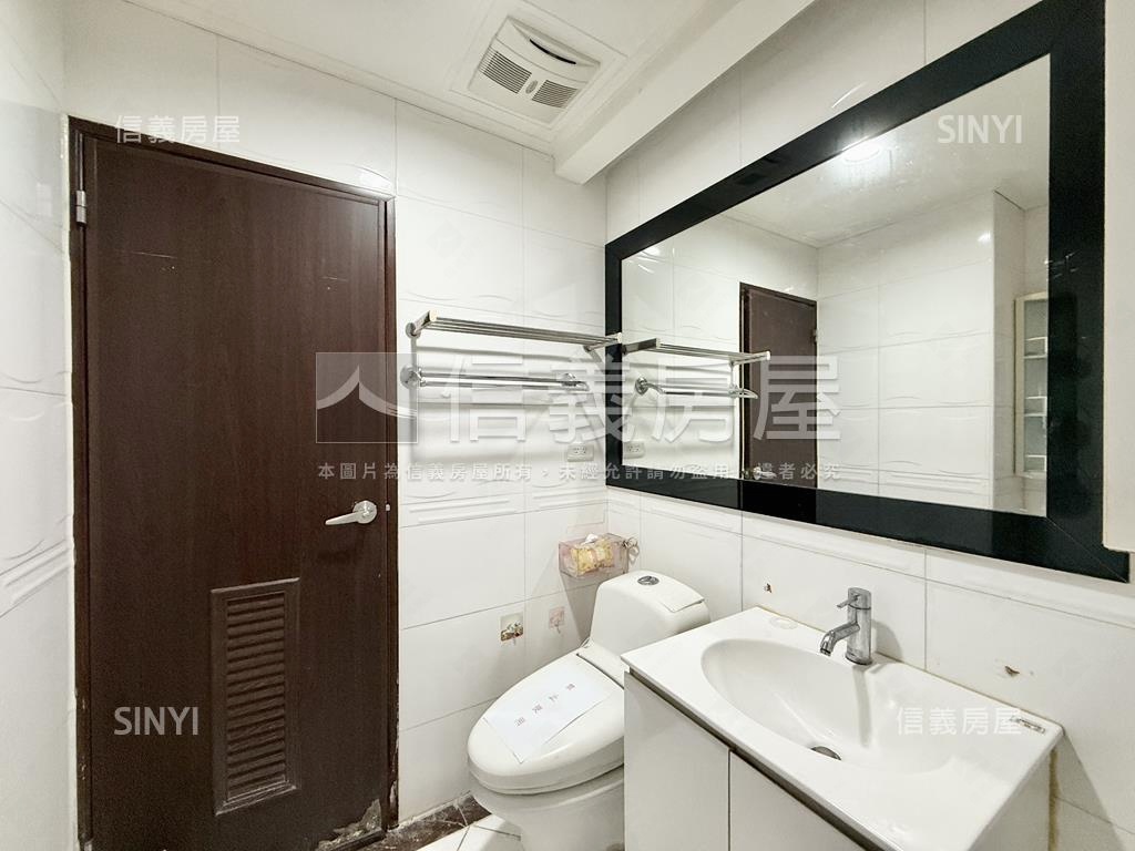 ３１期首席精美兩房平車房屋室內格局與周邊環境