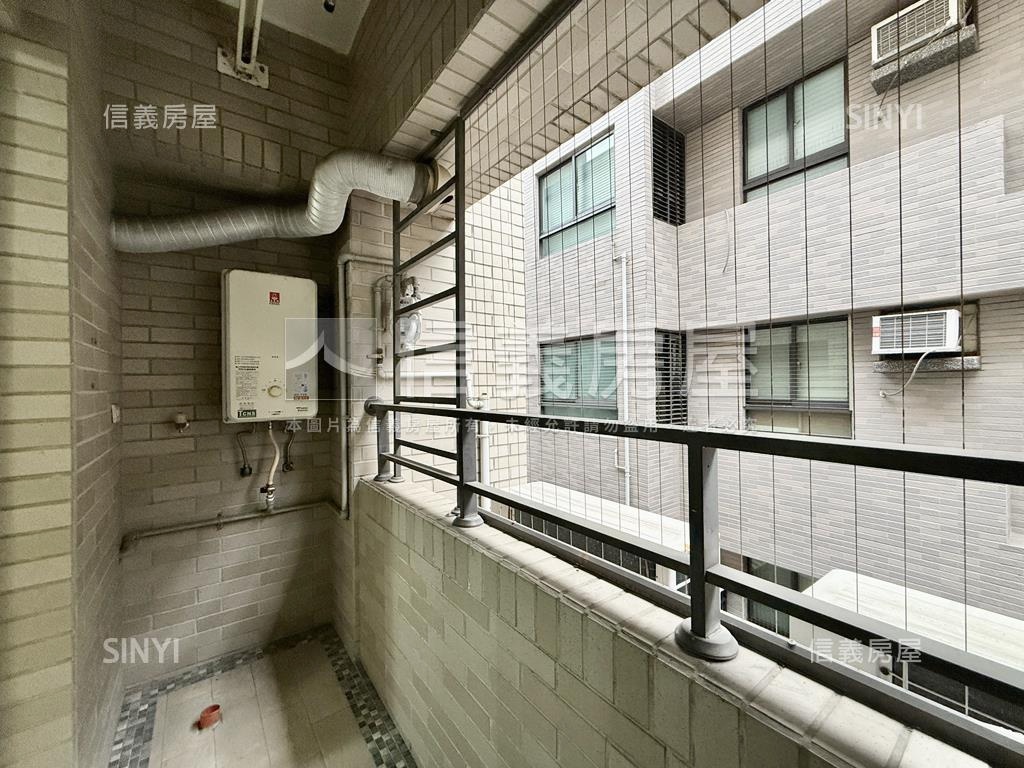 ３１期首席精美兩房平車房屋室內格局與周邊環境