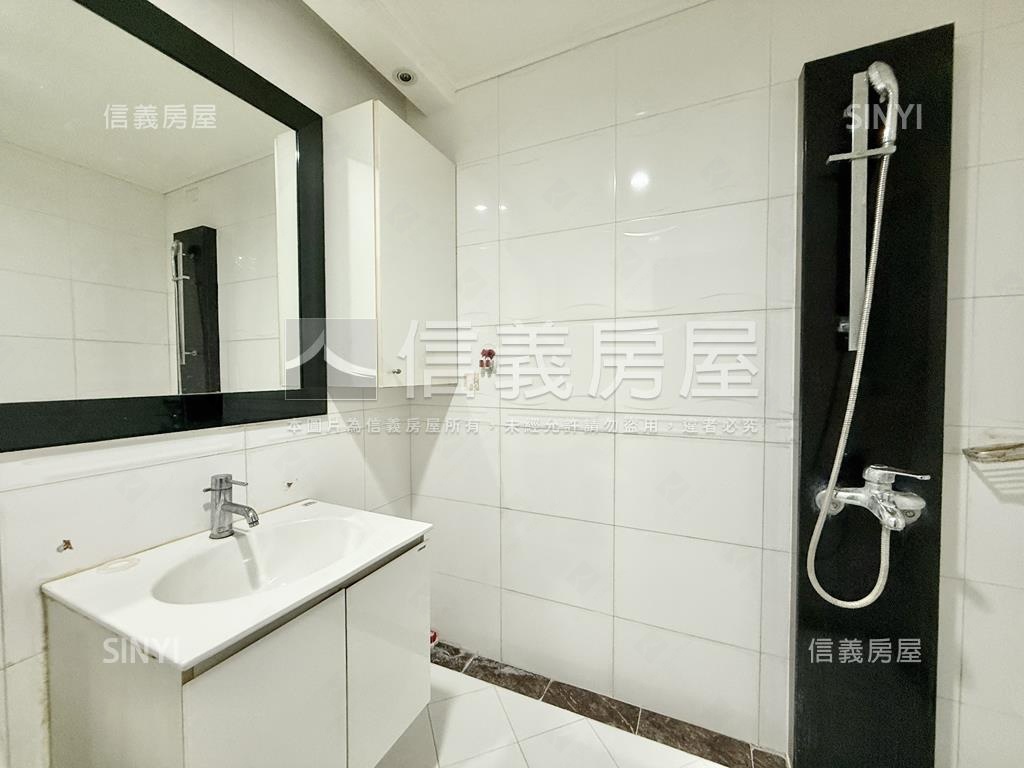 ３１期首席精美兩房平車房屋室內格局與周邊環境