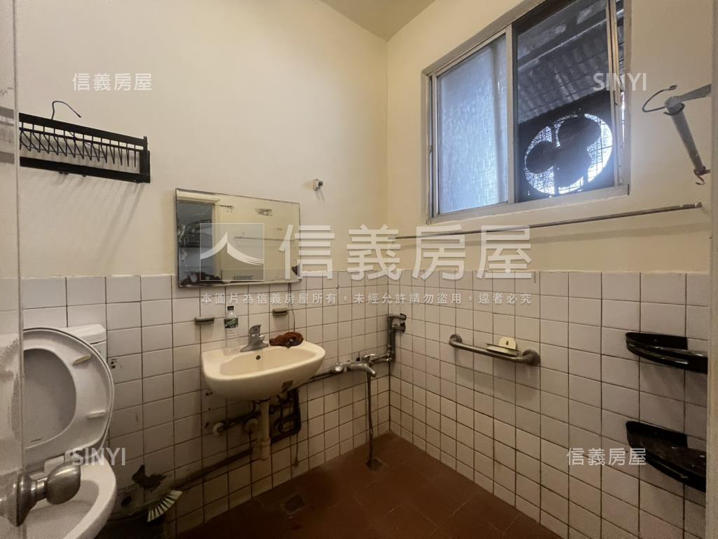中央公寓捷運三鶯即將通房屋室內格局與周邊環境