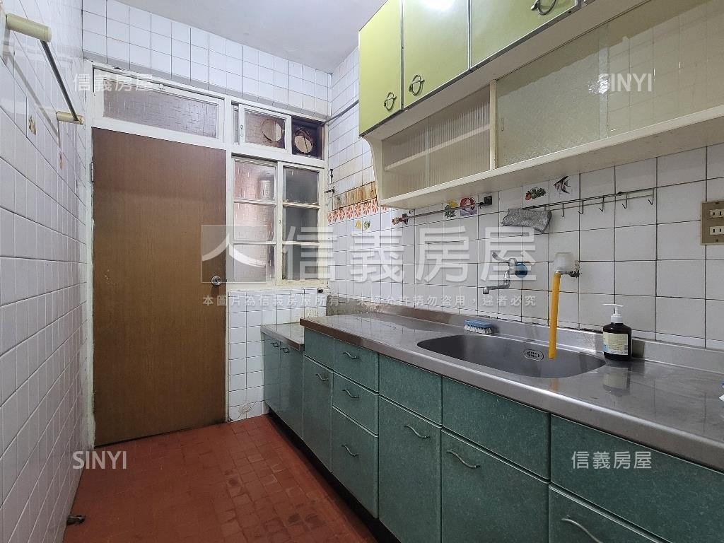 關渡稀有方正美寓房屋室內格局與周邊環境