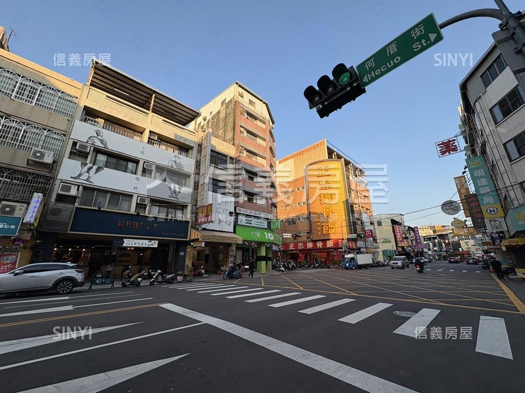 漢口國中雙車震後臨路透天房屋室內格局與周邊環境