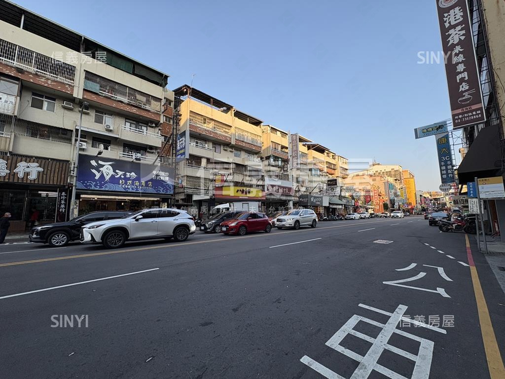 漢口國中雙車震後臨路透天房屋室內格局與周邊環境